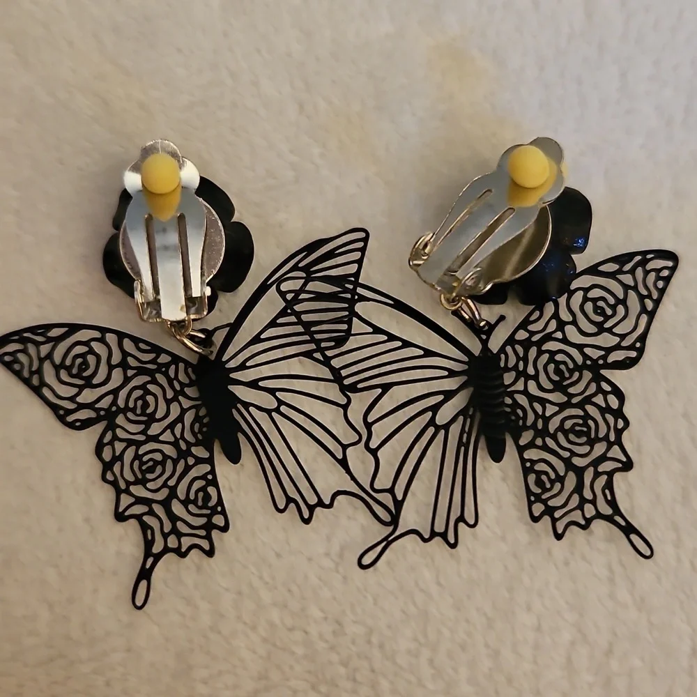 Vintage 1980s Black Rose Delicate Butterfly Goth Clip-on Earrings